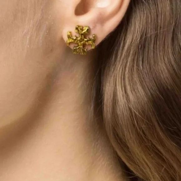 Tory Burch Roxanne Painted Stud Earrings in 18kt Gold-plated Brass - Picture 2 of 4